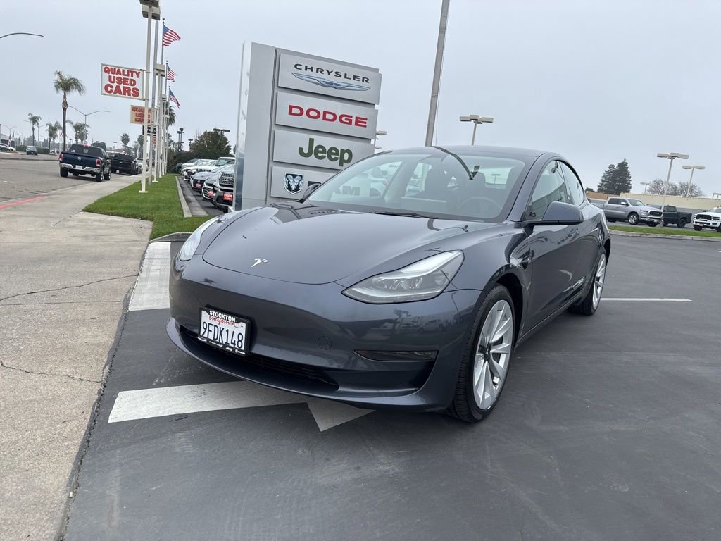 Used 2023 Tesla Model 3 Standard Range image 11
