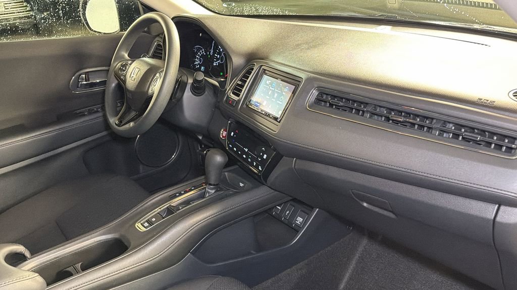 Used 2018 Honda HR-V EX image 11