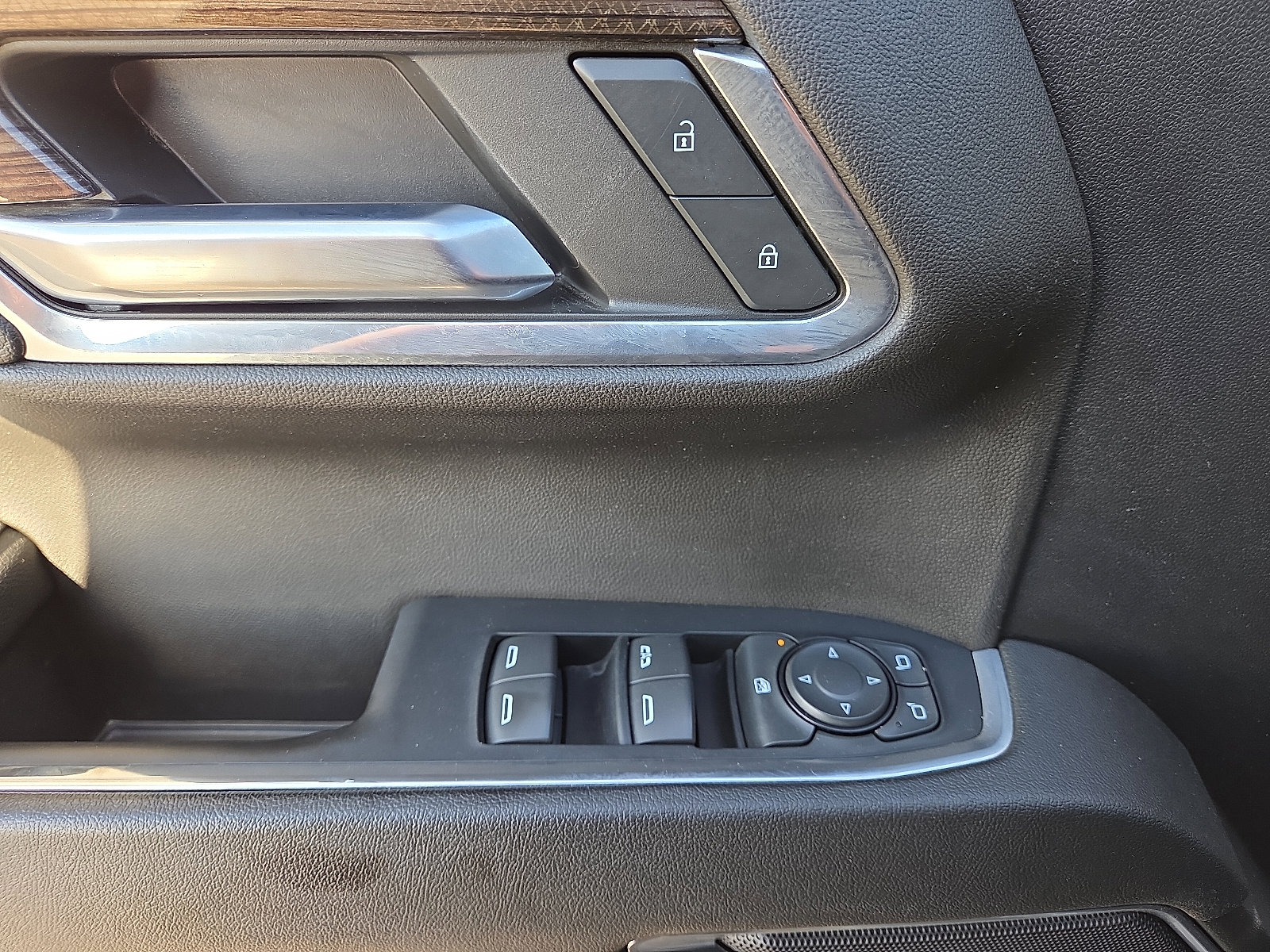 Used 2024 Chevrolet Silverado 1500 RST AWD/4WD image 11