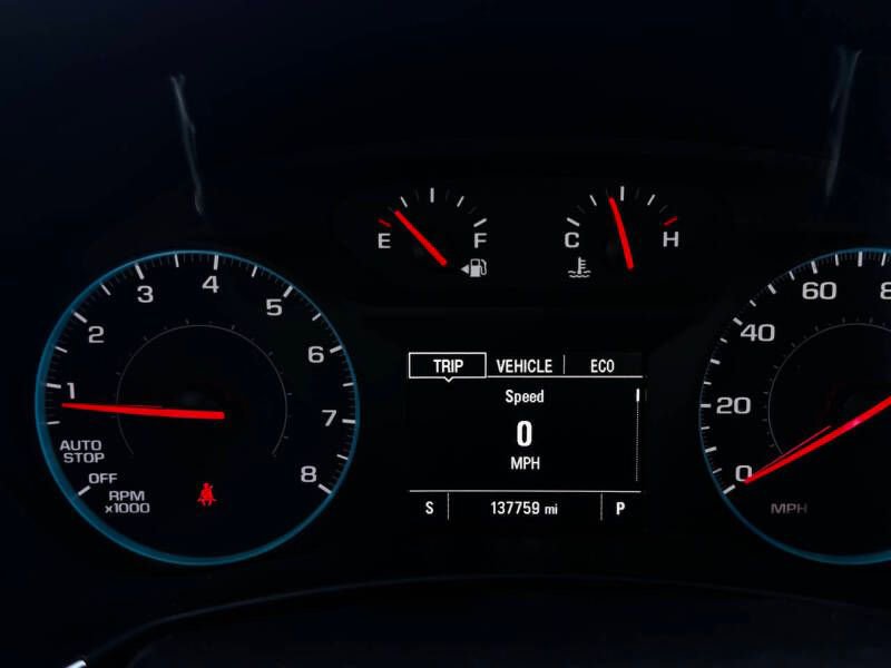 Used 2018 Chevrolet Equinox LT FWD image 12