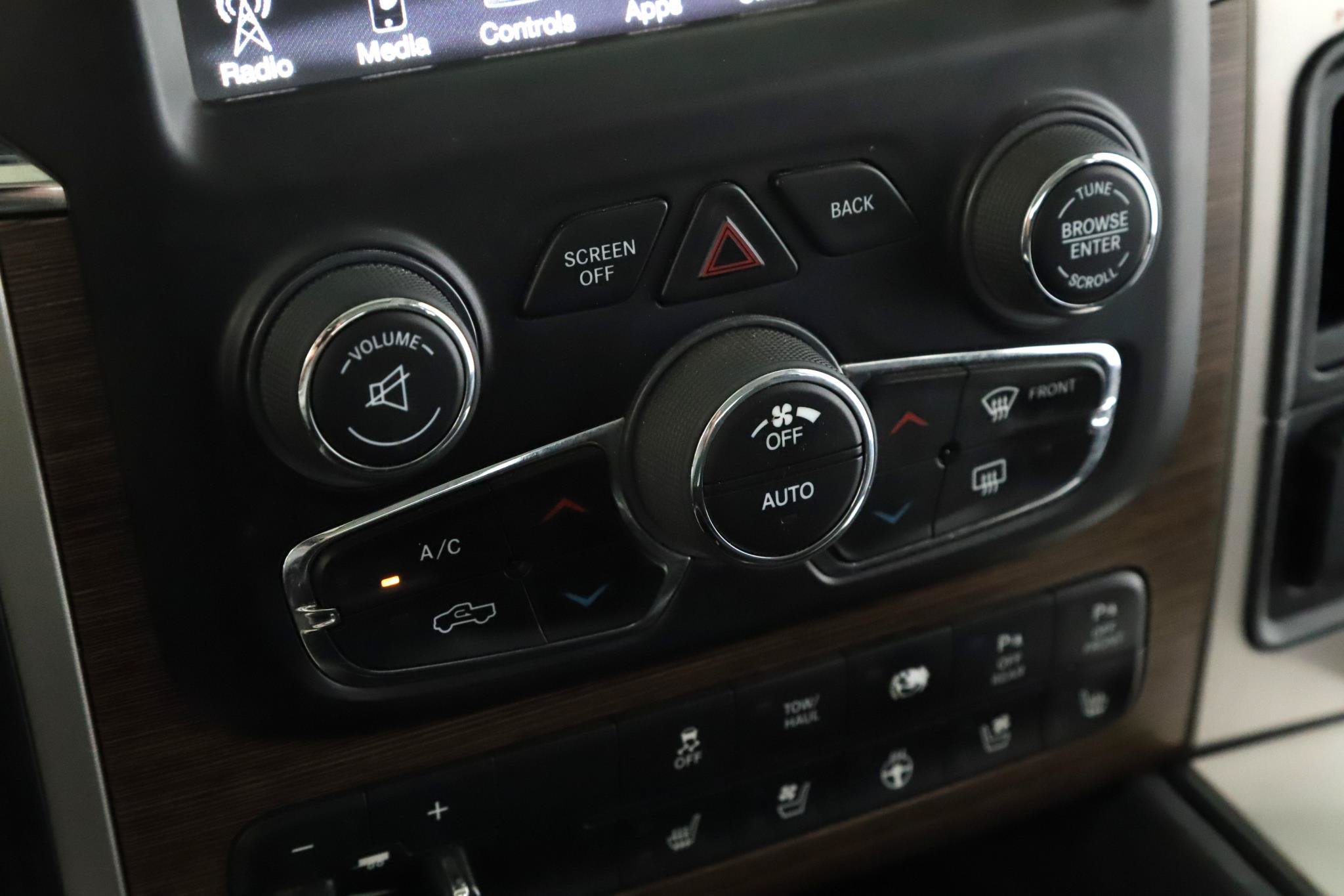 Used 2017 RAM 2500 Laramie w/ Sport Appearance Group AWD/4WD image 14