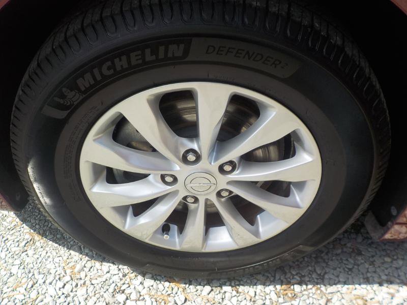 Used 2018 Chrysler Pacifica Touring-L image 30