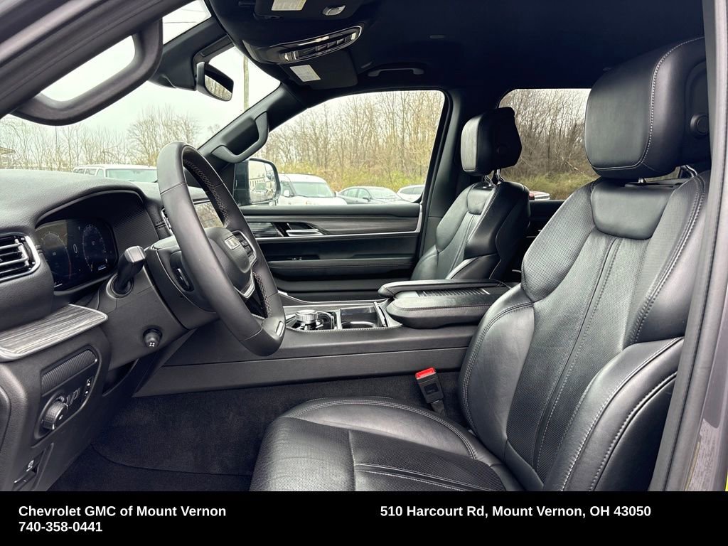 Used 2024 Jeep Wagoneer L Series II w/ Flexible Seating Group image 10