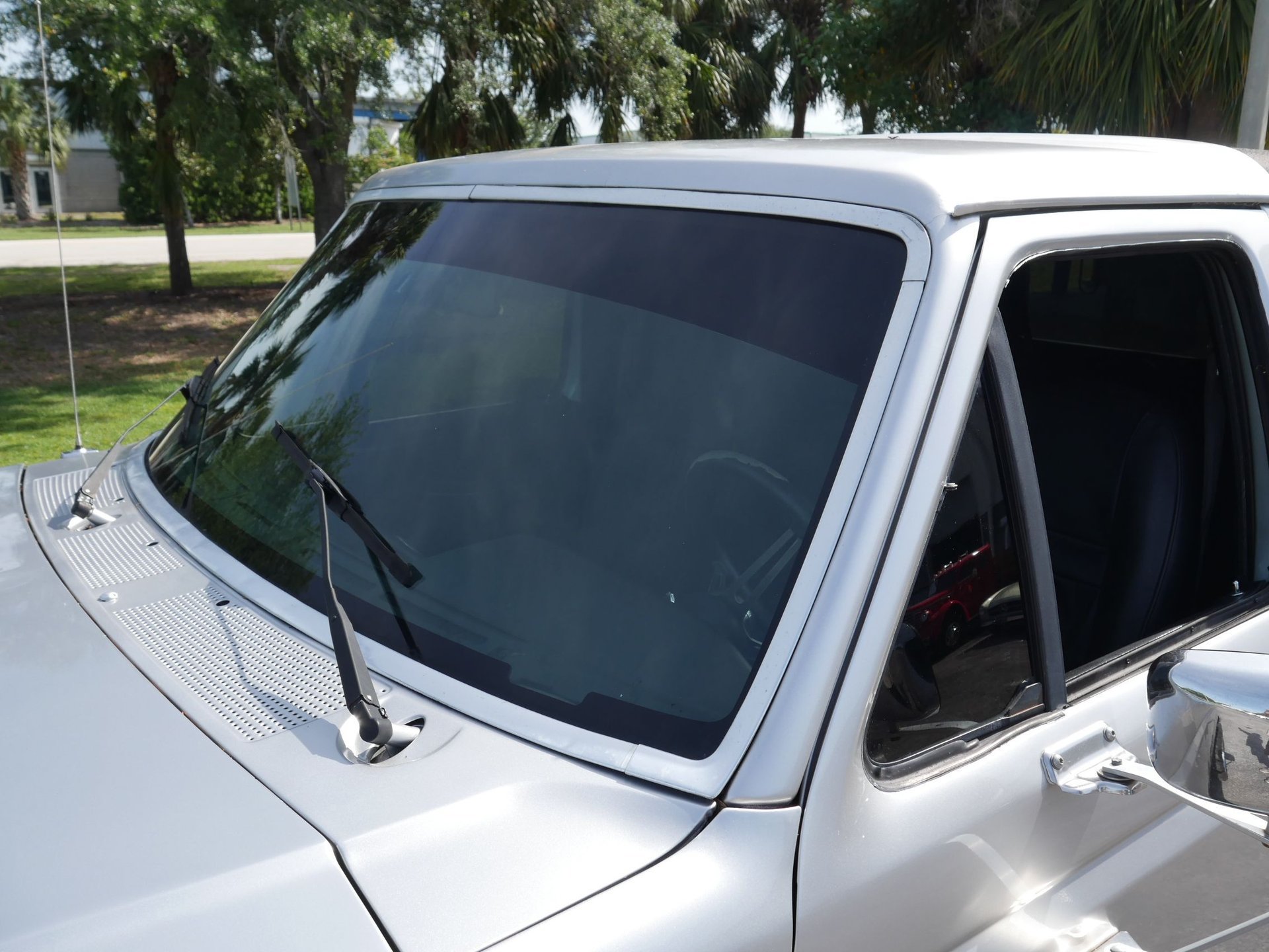 Used 1990 Ford Bronco AWD/4WD image 32