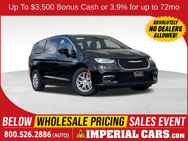 New 2026 Chrysler Pacifica Select image 1