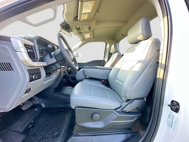 New 2025 Ford F550 4x4 Regular Cab Super Duty image 14