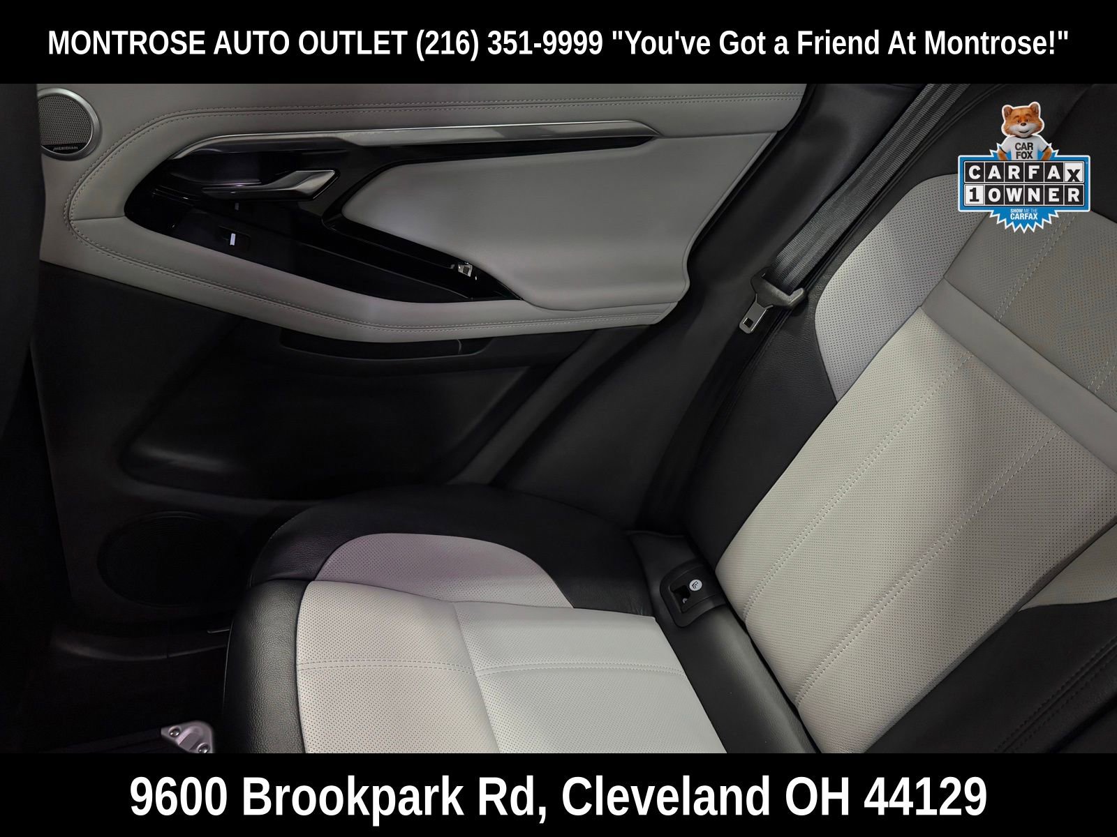 Used 2023 Land Rover Range Rover Evoque R-Dynamic SE image 29