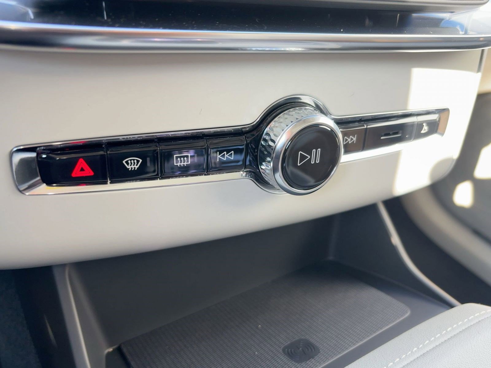 New 2026 Volvo XC90 B6 Ultra image 19