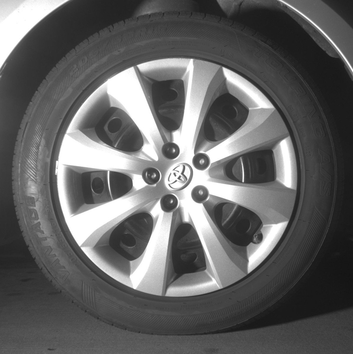 Used 2025 Toyota Corolla LE FWD image 13