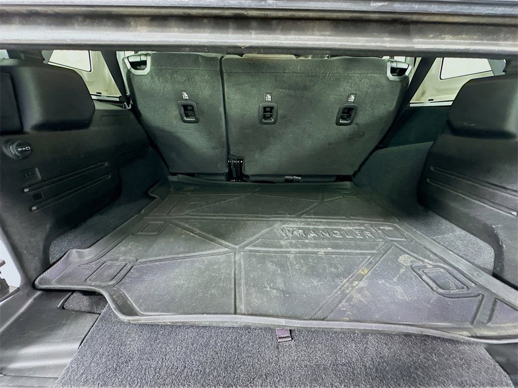 Used 2024 Jeep Wrangler Willys image 25