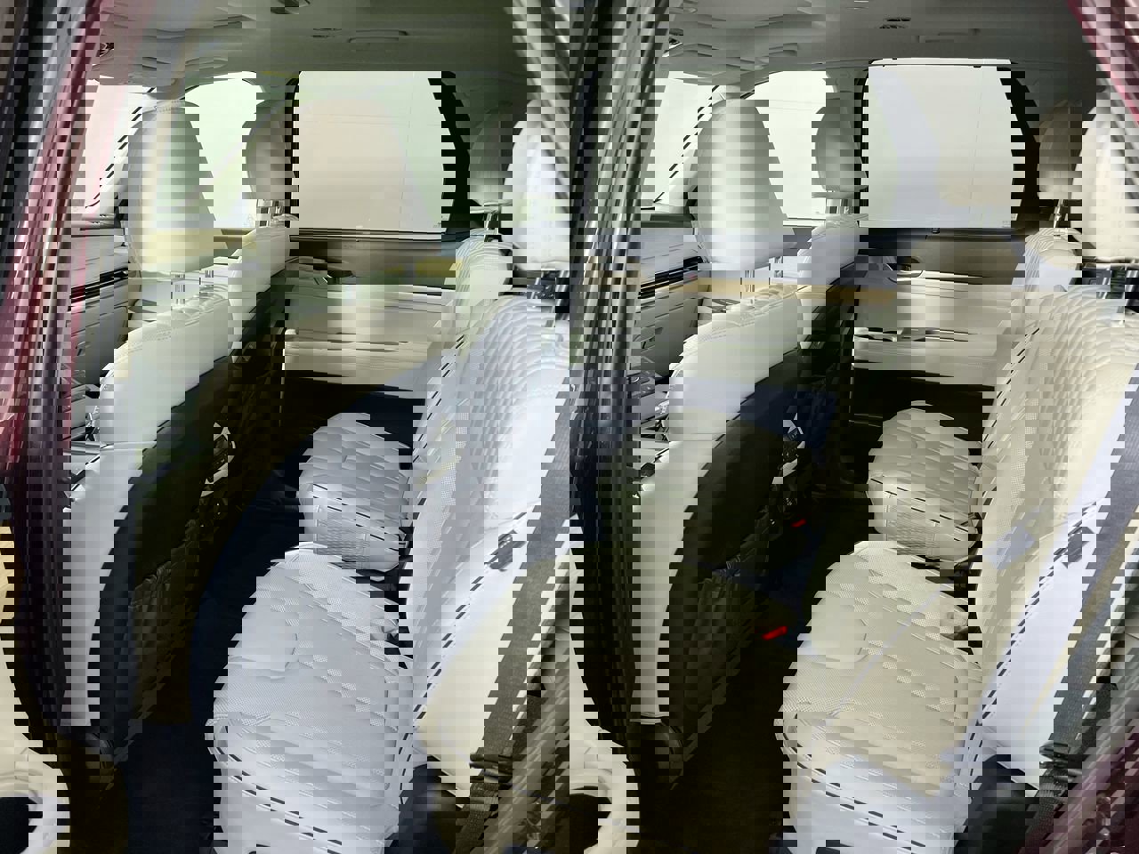 Used 2023 Hyundai Palisade Limited w/ Cargo Package image 25