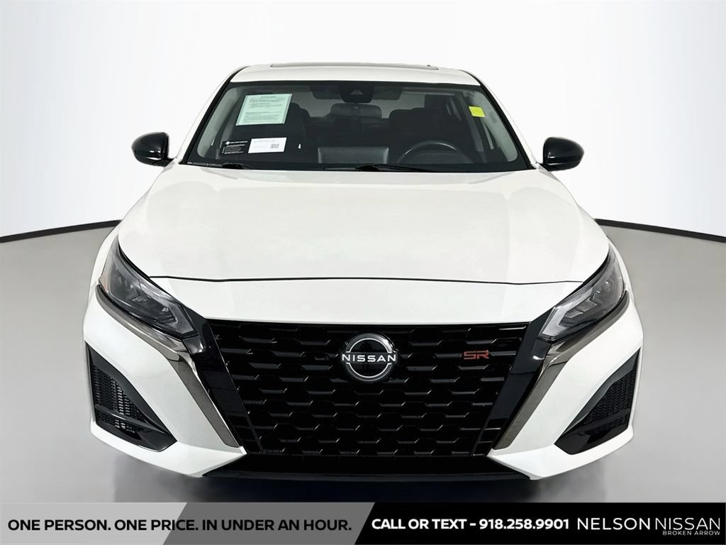 Certified 2024 Nissan Altima 2.5 SR w/ SR Premium Package AWD/4WD image 2