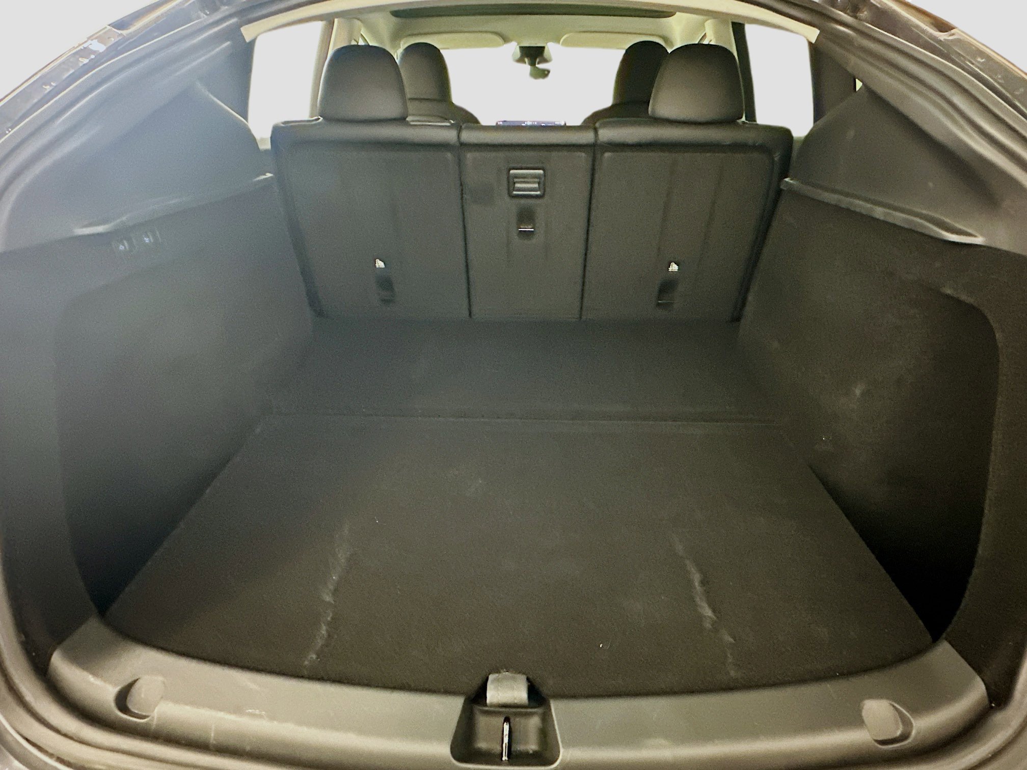 Used 2023 Tesla Model Y Long Range image 28