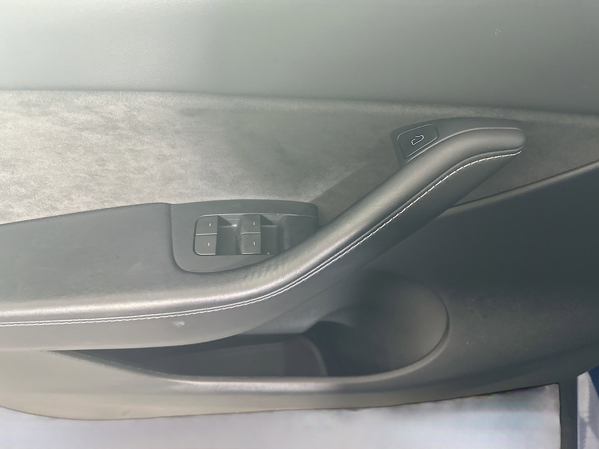 Used 2022 Tesla Model Y Long Range image 15