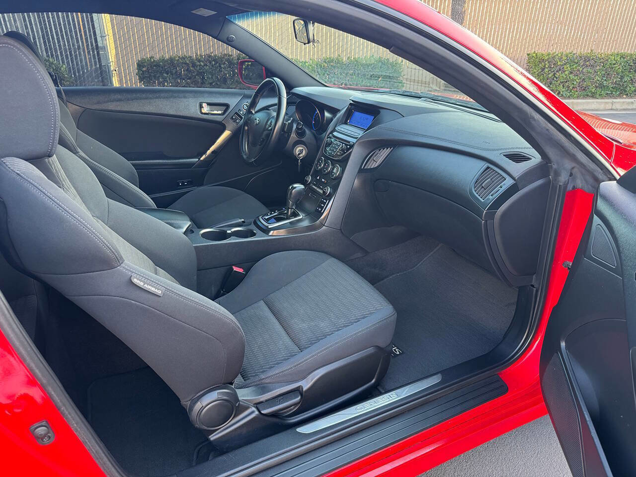 Used 2013 Hyundai Genesis 2.0T image 10