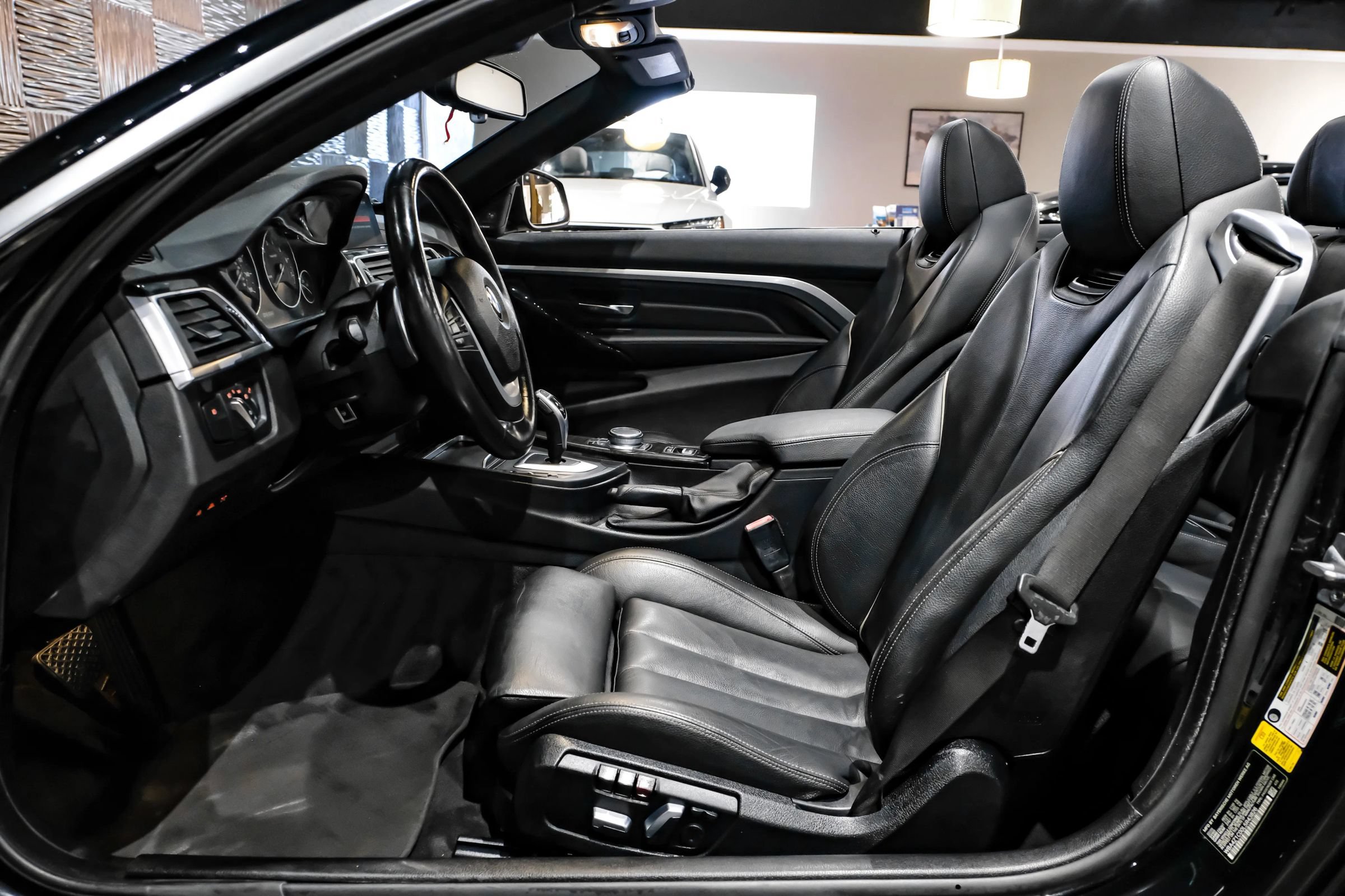 Used 2020 BMW 430i Convertible w/ Convenience Package RWD image 4