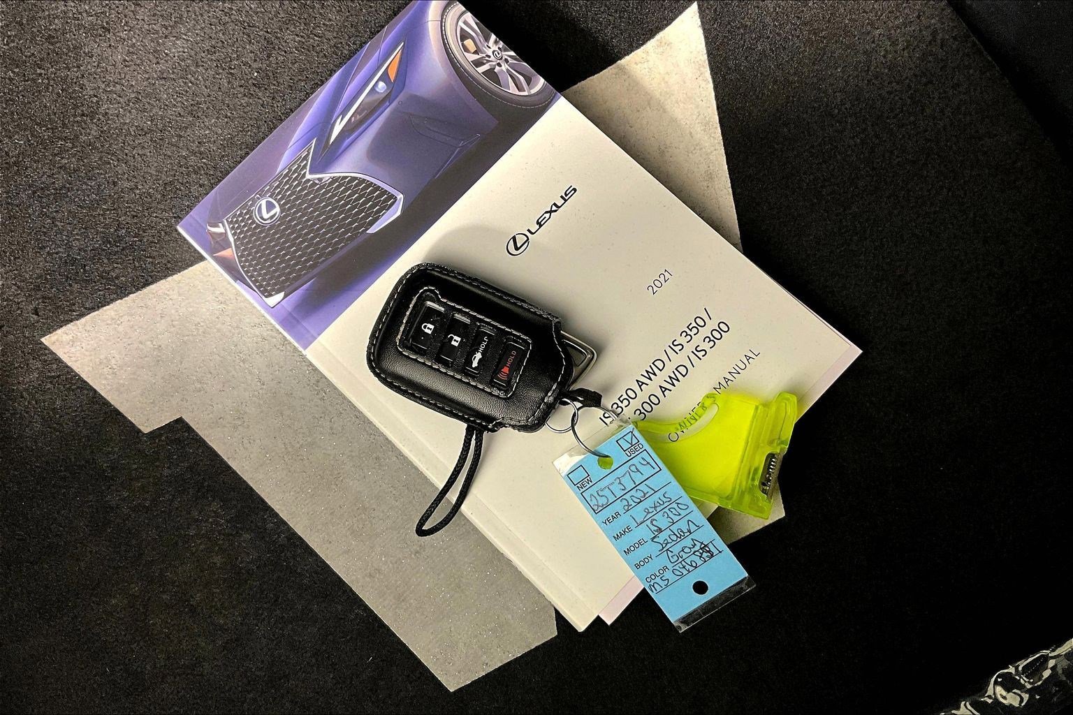 Used 2021 Lexus IS 300 AWD w/ Comfort Package image 35