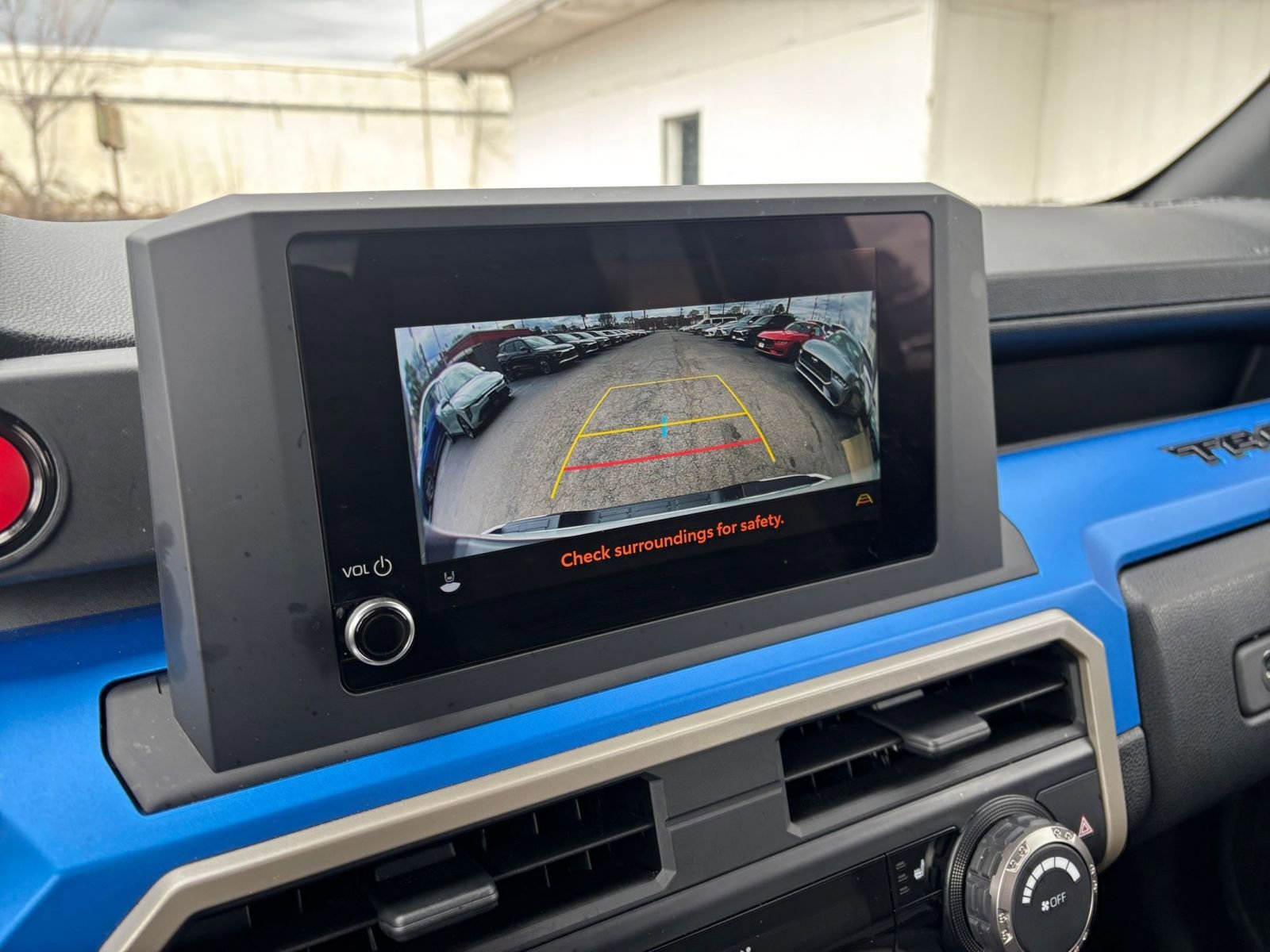 Used 2025 Toyota Tacoma TRD Off-Road image 24