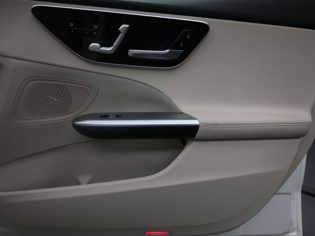 Used 2024 Mercedes-Benz C 300 Sedan image 31