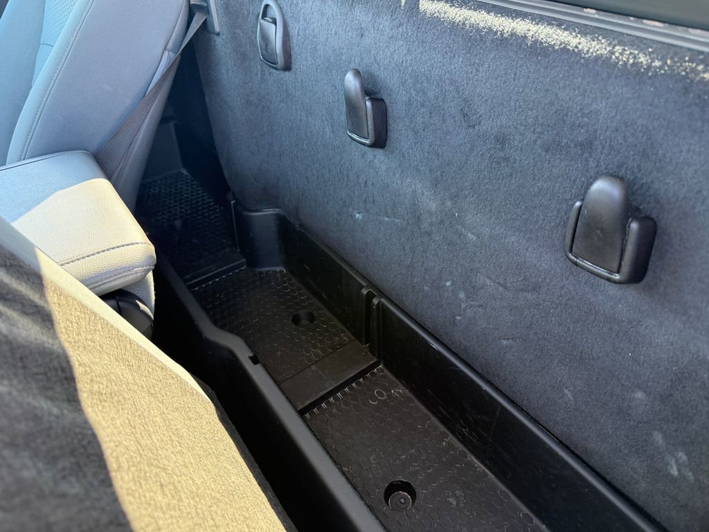 Used 2014 RAM 1500 Tradesman w/ Power & Remote Entry Group image 19
