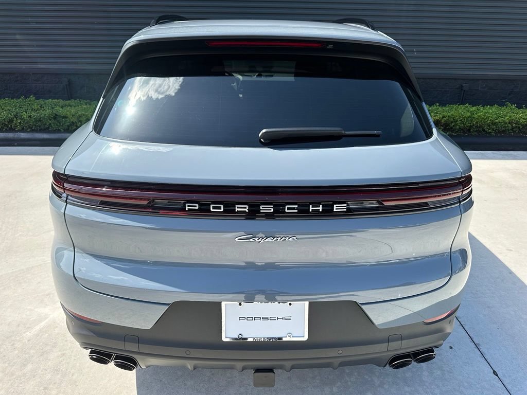 Used 2026 Porsche Cayenne E-Hybrid AWD/4WD image 13