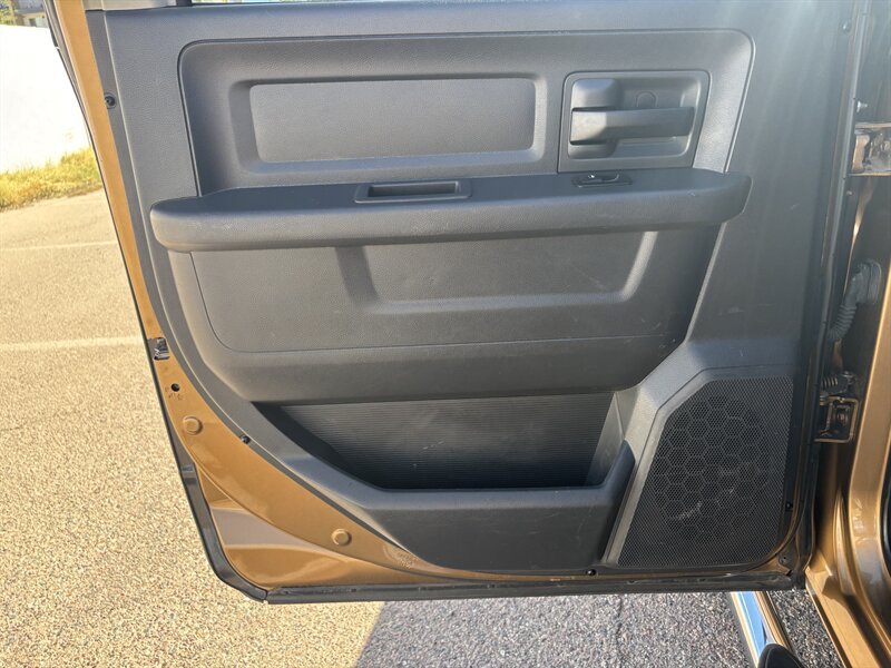 Used 2011 RAM 2500 ST w/ ST Popular Equipment Group AWD/4WD image 33