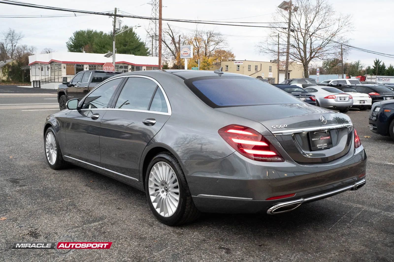 Used 2018 Mercedes-Benz S 560 S 560 4MATIC Sedan 4D image 5