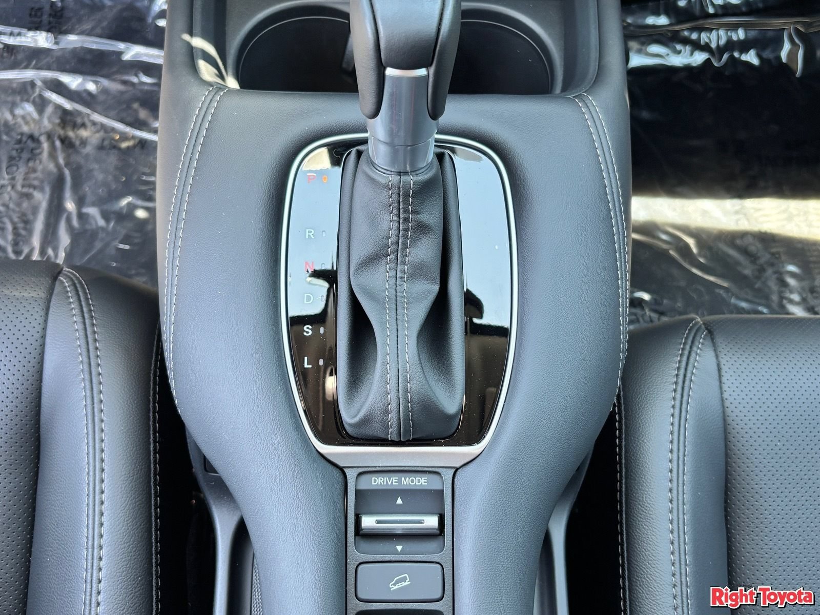 Used 2027 Honda HR-V EX-L image 30