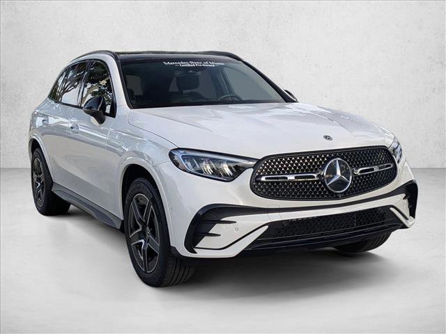 Used 2025 Mercedes-Benz GLC 300 4MATIC image 3