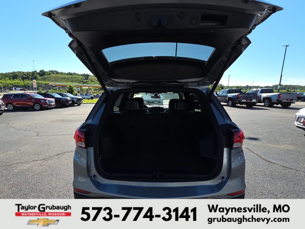 Used 2024 Chevrolet Equinox RS w/ RS Leather Package AWD/4WD image 32