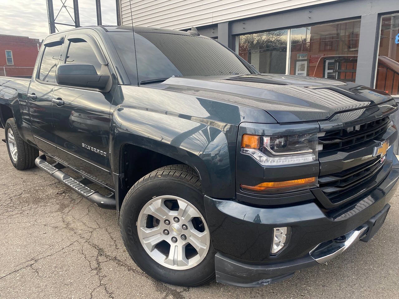 Used 2017 Chevrolet Silverado 1500 LT w/ All Star Edition image 5