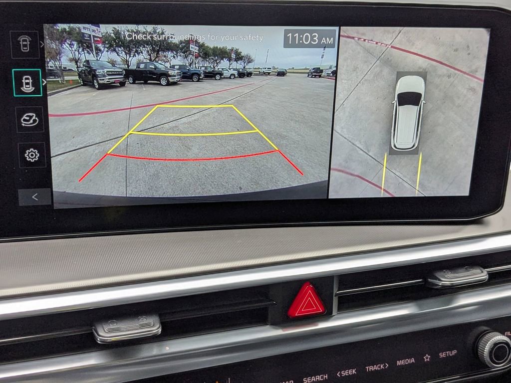 Used 2025 Kia Sorento SX image 24