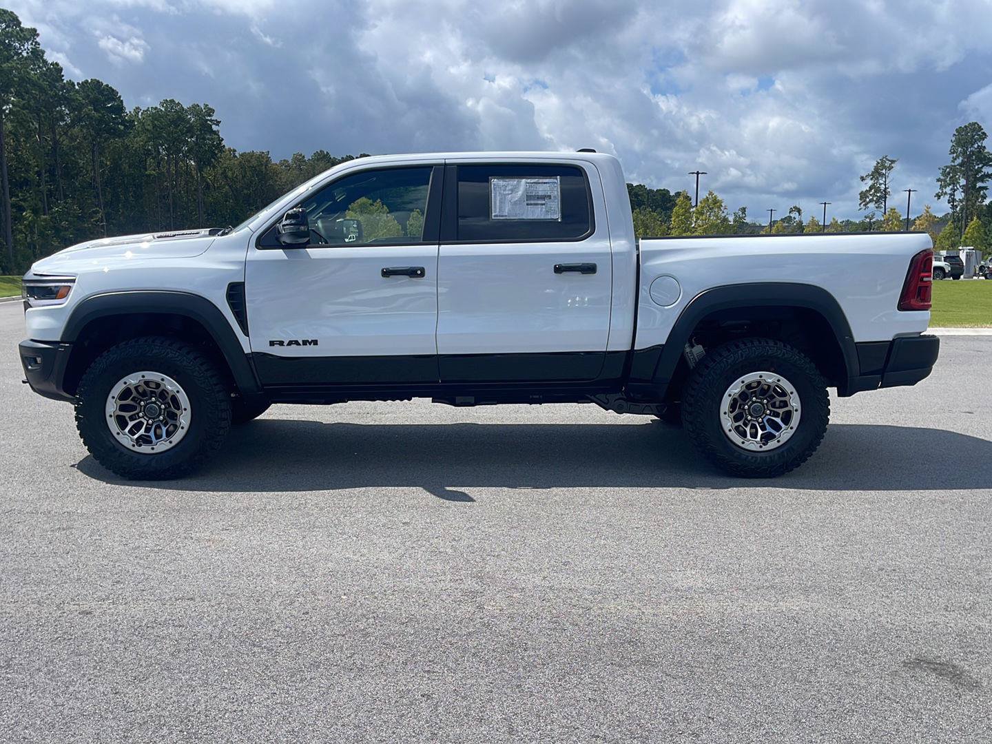 New 2027 RAM 1500 RHO w/ RHO Level 1 Equipment Group AWD/4WD image 4