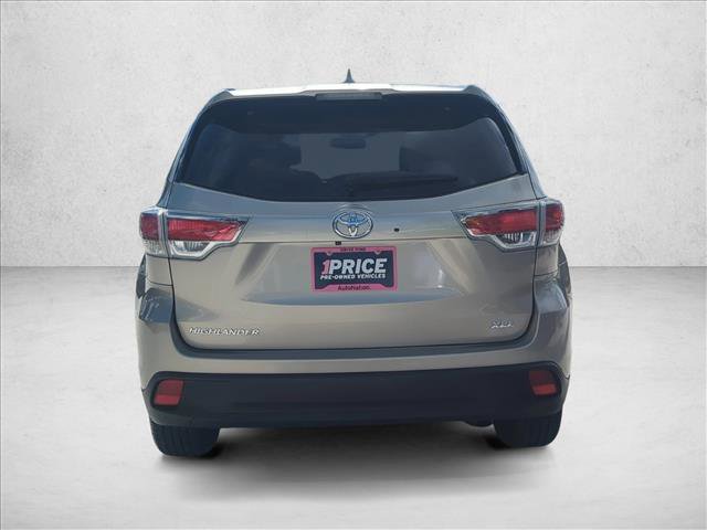 Used 2015 Toyota Highlander XLE FWD image 7