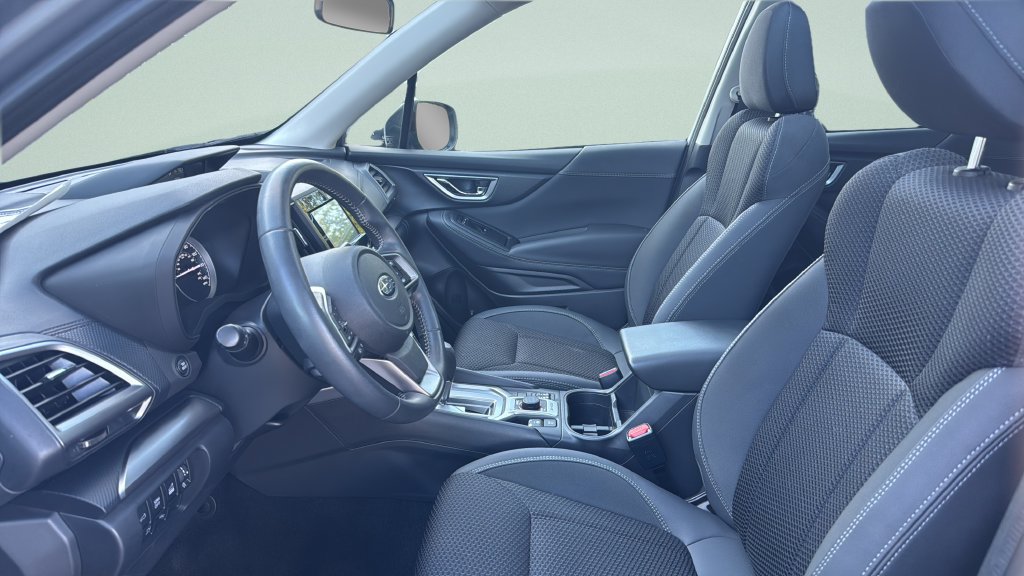 Used 2023 Subaru Forester Premium AWD/4WD image 9