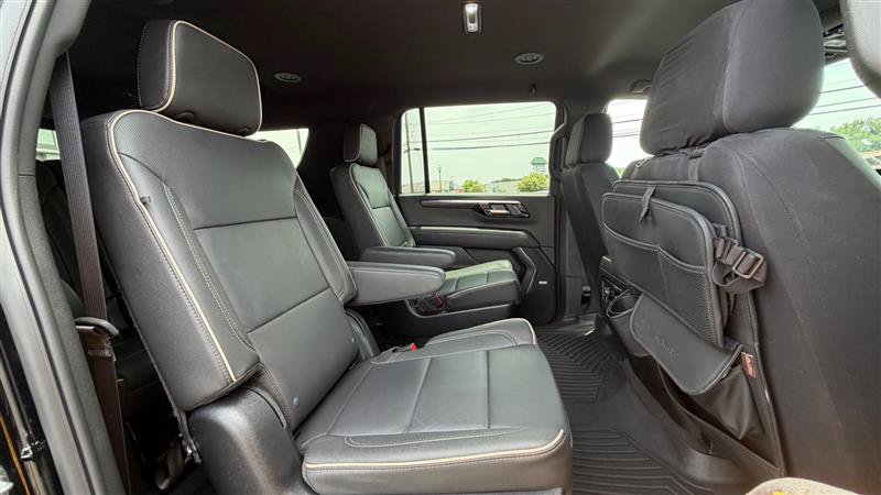Used 2026 Chevrolet Suburban Premier RWD image 41