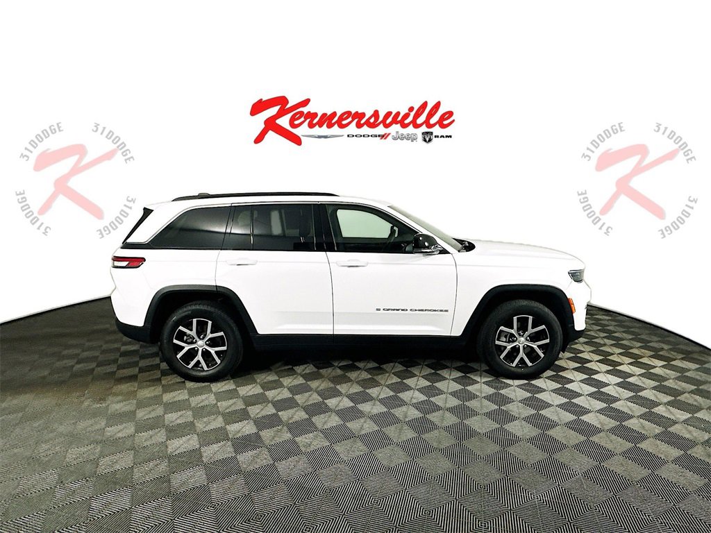 Used 2024 Jeep Grand Cherokee Limited image 8
