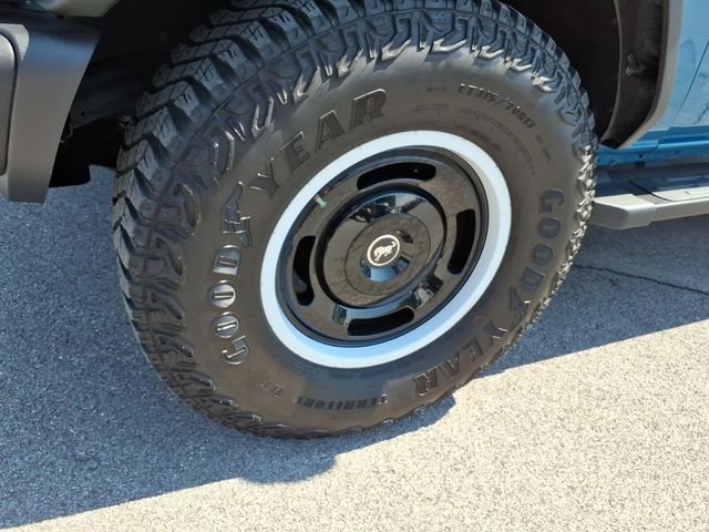 Used 2024 Ford Bronco Heritage Edition AWD/4WD image 6