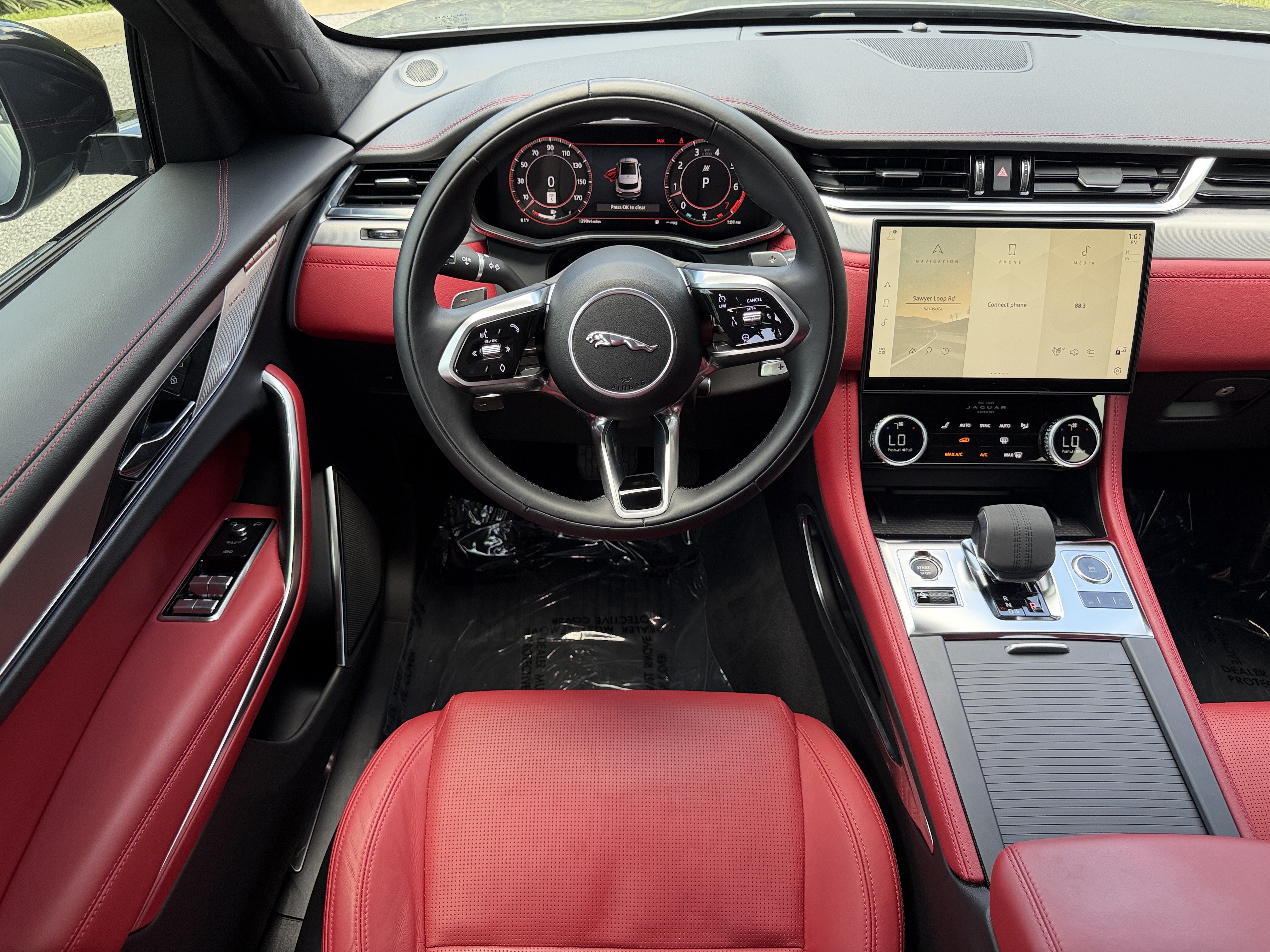 Used 2024 Jaguar F-PACE R-Dynamic S AWD/4WD image 14