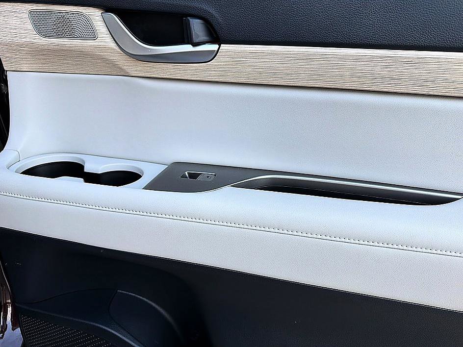 Used 2023 Hyundai Palisade Limited image 24