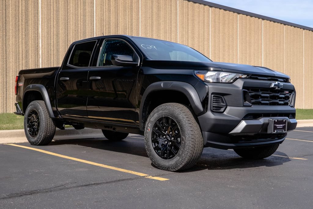 New 2026 Chevrolet Colorado Trail Boss AWD/4WD image 2