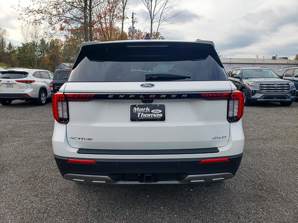 New 2026 Ford Explorer Active w/ Active Comfort Package image 4