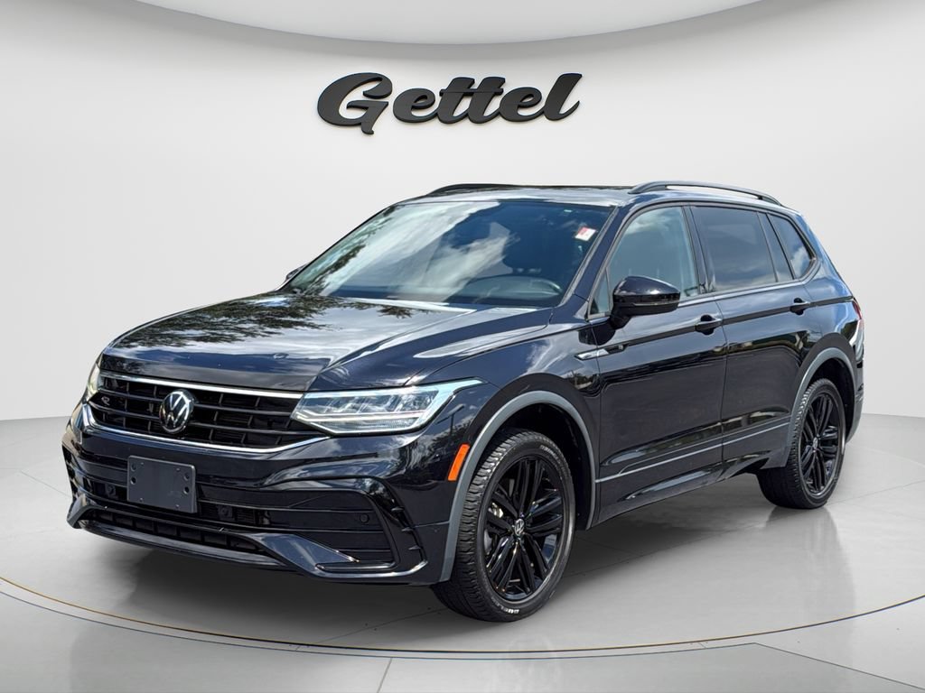 Used 2022 Volkswagen Tiguan SE R-Line AWD/4WD image 1