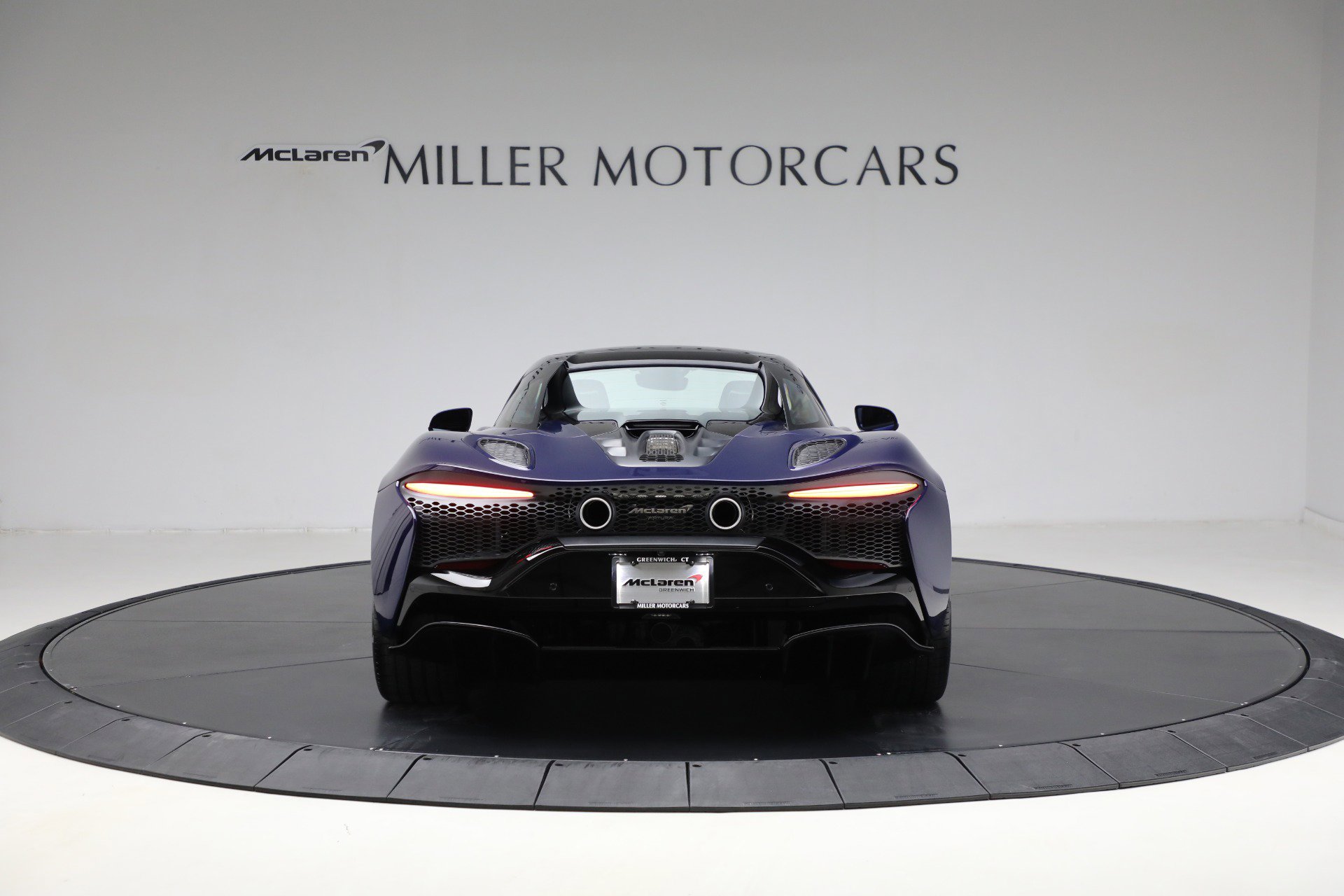 New 2025 McLaren Artura TechLux image 25
