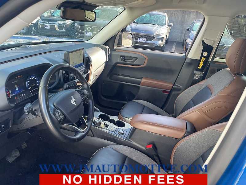 Used 2024 Ford Bronco Sport Outer Banks w/ Tech Package AWD/4WD image 2