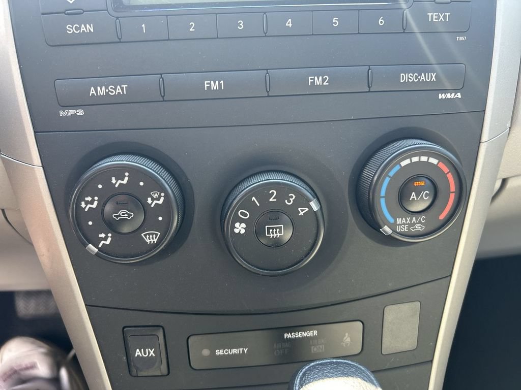 Used 2013 Toyota Corolla L FWD image 21