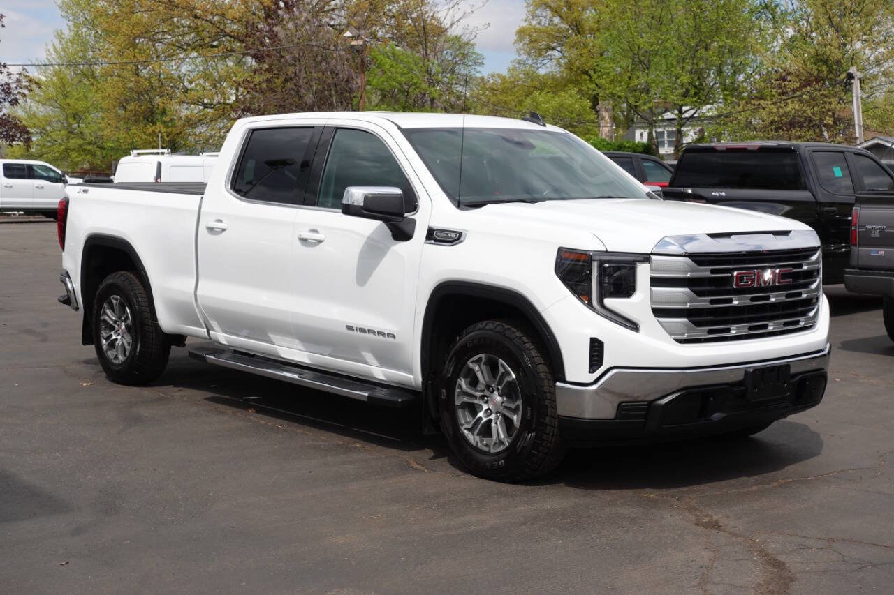 Used 2023 GMC Sierra 1500 SLE w/ X31 Off-Road Package AWD/4WD image 5
