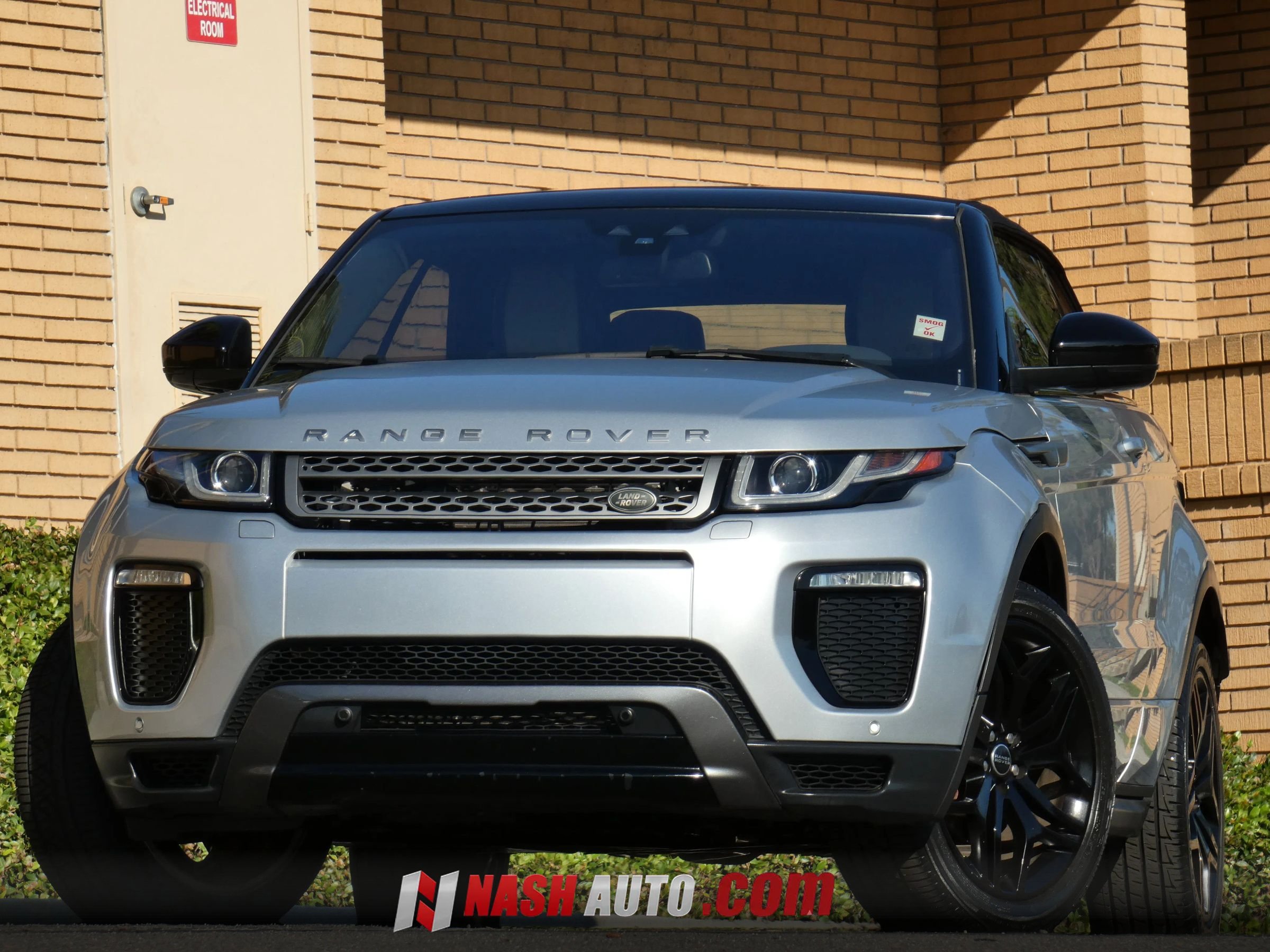 Used 2019 Land Rover Range Rover Evoque SE Dynamic AWD/4WD image 3