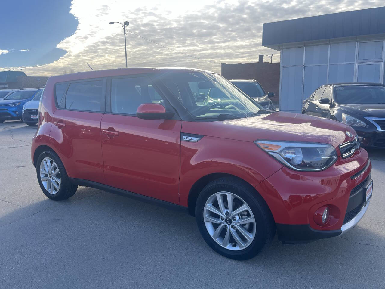 Used 2018 Kia Soul + FWD image 9