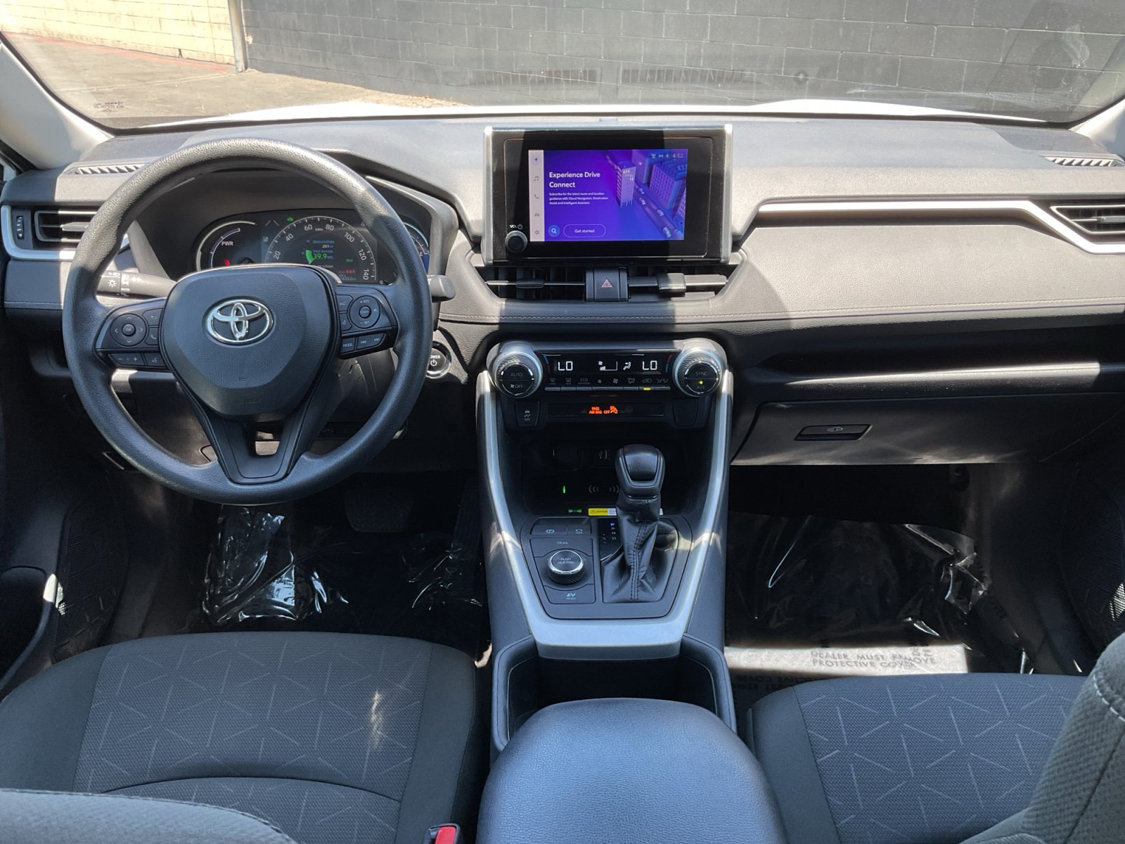 Used 2024 Toyota RAV4 XLE AWD/4WD image 15